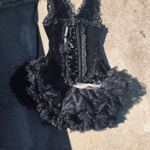 Costume black velvet corset